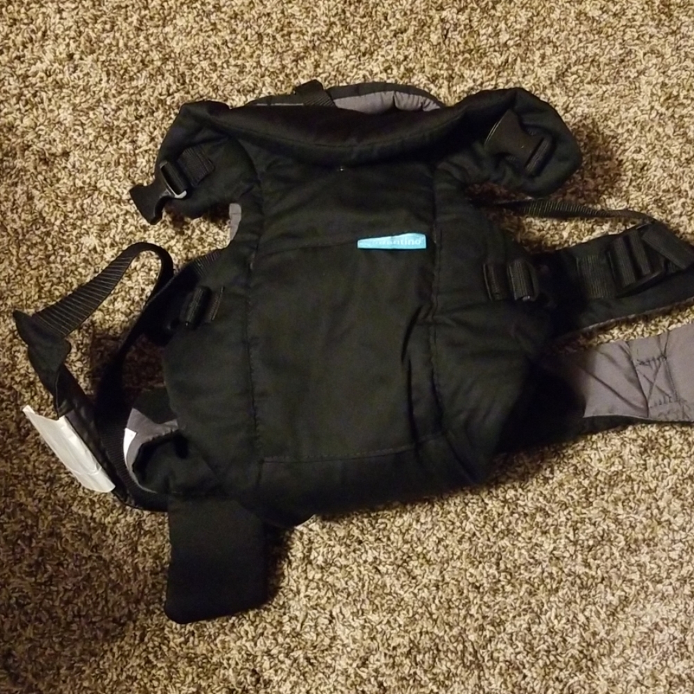 Infantino flip front 2 back carrier - Picture 3 of 4